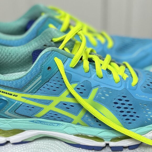 Beautiful Women's ASICS Gel-Kayano 22 running shoes - Picture 3 of 5